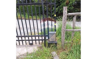 VENTA DE PARCELA CON 3 CASAS La Vara