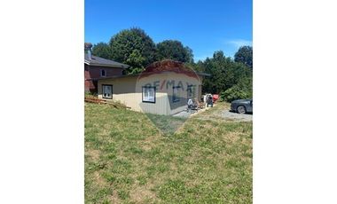 VENTA DE PARCELA CON 3 CASAS La Vara