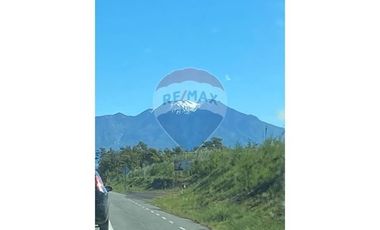 VENTA DE PARCELA CON 3 CASAS La Vara