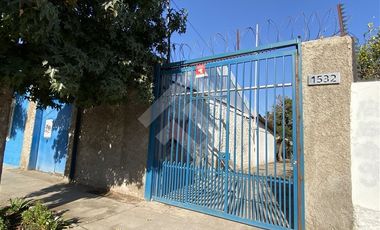 Casa en Venta en El Quilo/ Hostos