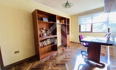 Casa en Venta en El Quilo/ Hostos