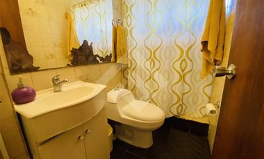 Casa en Venta en El Quilo/ Hostos