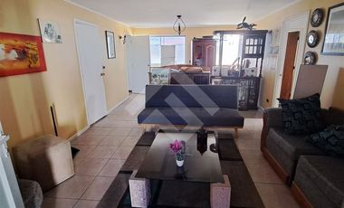 Casa en Venta en Av Jose Miguel Carrera / Almirante Lynch