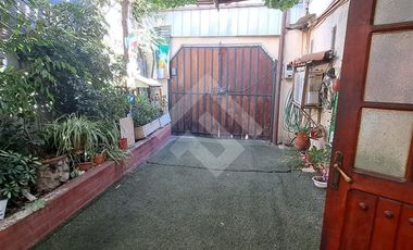 Casa en Venta en Av Jose Miguel Carrera / Almirante Lynch