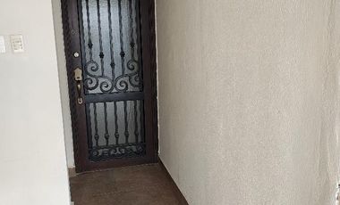 Casa tipo Town House ubicada en calle Puerto La Paz No. 4127, Colonia Torre Brisas, Monterrey, Nuevo León.