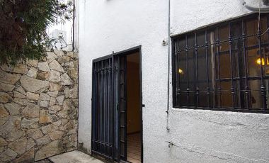 Casa tipo Town House ubicada en calle Puerto La Paz Col. Torrebrisas