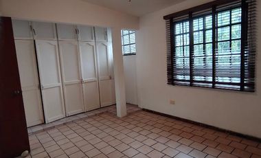 Casa tipo Town House ubicada en calle Puerto La Paz Col. Torrebrisas