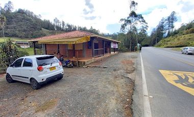 ARRIENDO de LOCALES en LA CEJA
