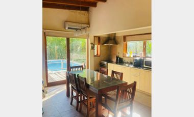 Casa  en Venta Mar de las Pampas / Villa Gesell (A108 8268)