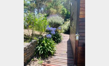 Casa  en Venta Mar de las Pampas / Villa Gesell (A108 8268)