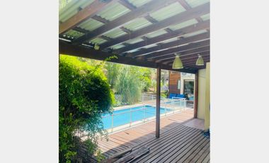 Casa  en Venta Mar de las Pampas / Villa Gesell (A108 8268)