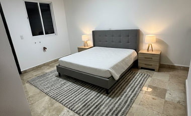 CASA CON ALBERCA A ORILLA DE PLAYA EN LAS BRISAS