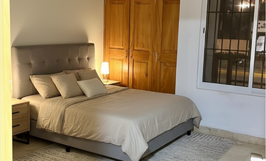 CASA CON ALBERCA A ORILLA DE PLAYA EN LAS BRISAS