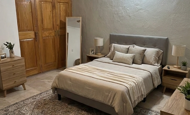 CASA CON ALBERCA A ORILLA DE PLAYA EN LAS BRISAS