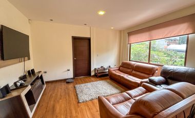 Casa independiente con amplio terreno en San Joaquín | 3 dormitorios, jardines y BBQ