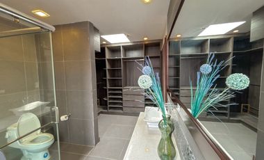 Casa independiente con amplio terreno en San Joaquín | 3 dormitorios, jardines y BBQ