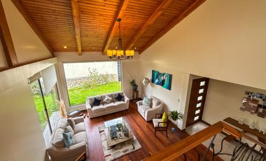 Casa independiente con amplio terreno en San Joaquín | 3 dormitorios, jardines y BBQ