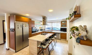 Casa independiente con amplio terreno en San Joaquín | 3 dormitorios, jardines y BBQ