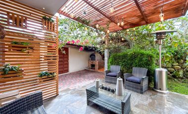 Casa independiente con amplio terreno en San Joaquín | 3 dormitorios, jardines y BBQ