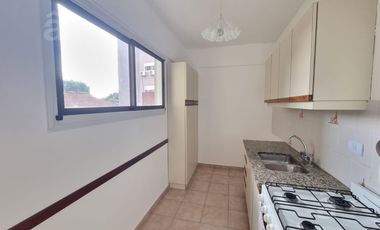 Departamento en Alquiler en Villa Ballester - Dos Ambientes - Céntrico.