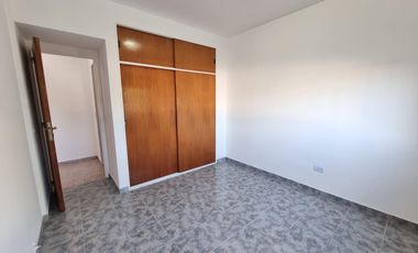 Departamento en Alquiler en Villa Ballester - Dos Ambientes - Céntrico.