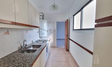 Departamento en Alquiler en Villa Ballester - Dos Ambientes - Céntrico.