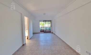 Departamento en Alquiler en Villa Ballester - Dos Ambientes - Céntrico.