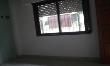 CHALET 3 AMB. A 3 CUADRAS DE AV. SAN MARTIN