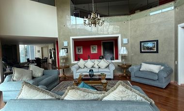 Departamento PH de lujo en Lomas country con acceso al Golf