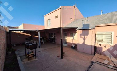 En Venta, Casa de 4 Dormitorios, Barrio 107 Viviendas, Plottier