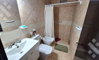 En Venta, Casa de 4 Dormitorios, Barrio 107 Viviendas, Plottier