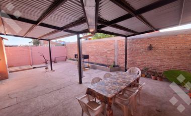 En Venta, Casa de 4 Dormitorios, Barrio 107 Viviendas, Plottier