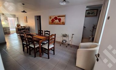 En Venta, Casa de 4 Dormitorios, Barrio 107 Viviendas, Plottier