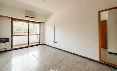 VENTA - Nave industrial de uso mixto comercial, productivo y residencial - Tiro Suizo, Rosario.