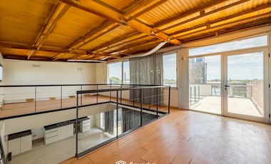 VENTA - Nave industrial de uso mixto comercial, productivo y residencial - Tiro Suizo, Rosario.