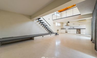 VENTA - Nave industrial de uso mixto comercial, productivo y residencial - Tiro Suizo, Rosario.