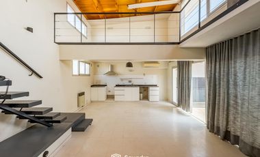 VENTA - Nave industrial de uso mixto comercial, productivo y residencial - Tiro Suizo, Rosario.