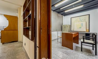 VENTA - Nave industrial de uso mixto comercial, productivo y residencial - Tiro Suizo, Rosario.