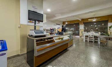 VENTA - Nave industrial de uso mixto comercial, productivo y residencial - Tiro Suizo, Rosario.