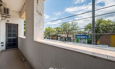 VENTA - Nave industrial de uso mixto comercial, productivo y residencial - Tiro Suizo, Rosario.