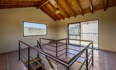 VENTA - Nave industrial de uso mixto comercial, productivo y residencial - Tiro Suizo, Rosario.