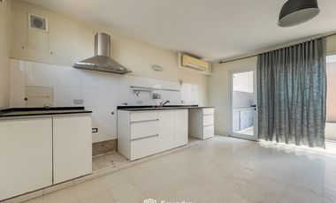 VENTA - Nave industrial de uso mixto comercial, productivo y residencial - Tiro Suizo, Rosario.