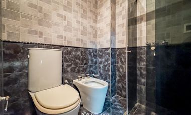 VENTA - Nave industrial de uso mixto comercial, productivo y residencial - Tiro Suizo, Rosario.