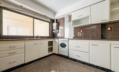 VENTA - Nave industrial de uso mixto comercial, productivo y residencial - Tiro Suizo, Rosario.