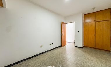 VENTA - Nave industrial de uso mixto comercial, productivo y residencial - Tiro Suizo, Rosario.