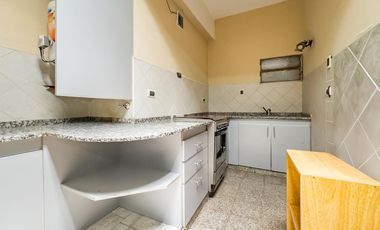 VENTA - Nave industrial de uso mixto comercial, productivo y residencial - Tiro Suizo, Rosario.