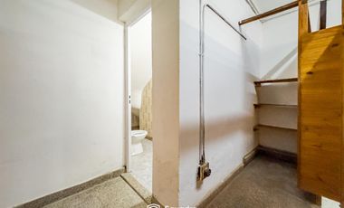 VENTA - Nave industrial de uso mixto comercial, productivo y residencial - Tiro Suizo, Rosario.