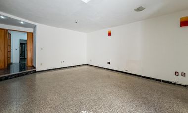 VENTA - Nave industrial de uso mixto comercial, productivo y residencial - Tiro Suizo, Rosario.