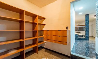 VENTA - Nave industrial de uso mixto comercial, productivo y residencial - Tiro Suizo, Rosario.