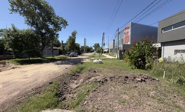 VENTA - Deposito a metros de Av. Illia - Funes